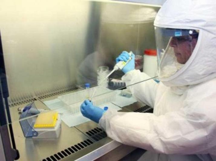 Ébola: advierten que la vacuna llegará "muy tarde" para contener el brote