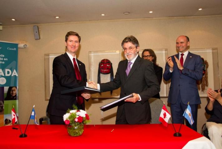 Argentina y Canadá firmaron acuerdo
