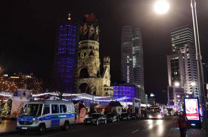Un camión chocó contra un mercado navideño en Berlín