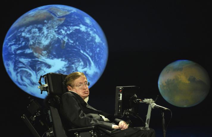 Stephen Hawking inauguró un centro de inteligencia artificial 