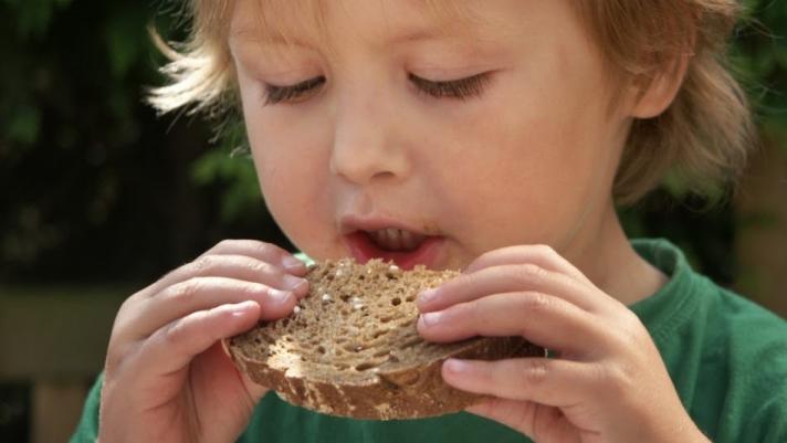8 Signos de que tu hijo necesita una dieta sin gluten