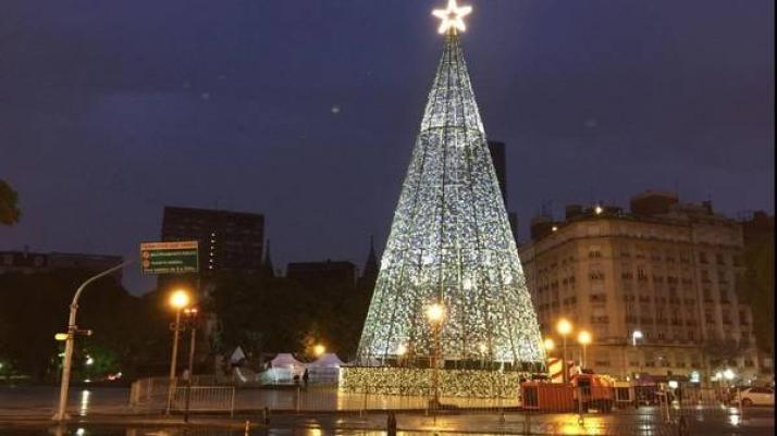 Buenos Aires se sumó a los árboles navideños del mundo