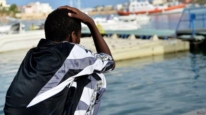 El mar Mediterráneo tumba de 4 000 migrantes africanos