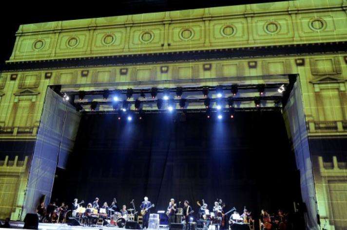 "La Noche de los 200 años", espectáculo multimedia frente al Teatro Colón