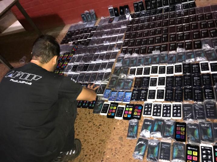 AFIP secuestró 445 celulares