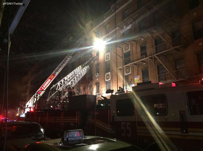 12 muertos deja incendio en un edificio del Bronx