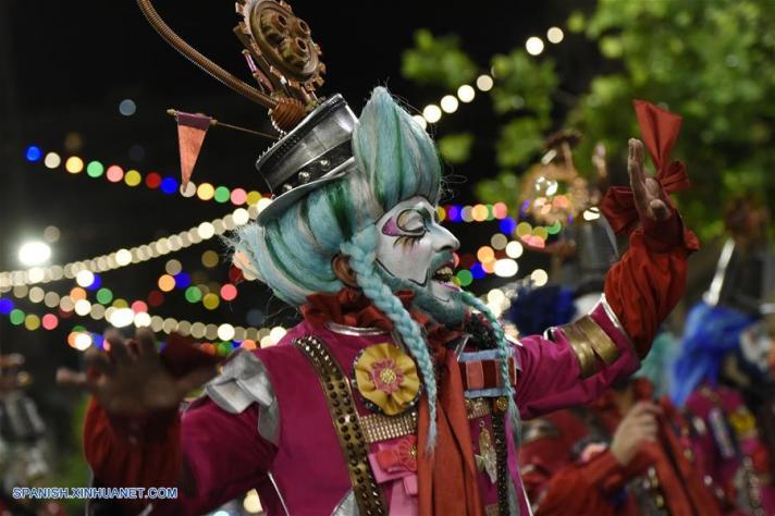 Con el Desfile de Montevideo quedó inaugurado el Carnaval 