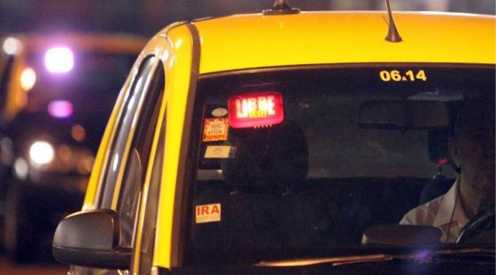 Taxis porteños incorporan tecnología