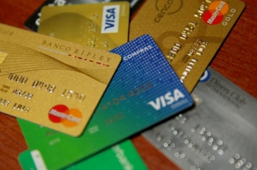 Rige el incremento de 1,2% para consumos con tarjetas de crédito 
